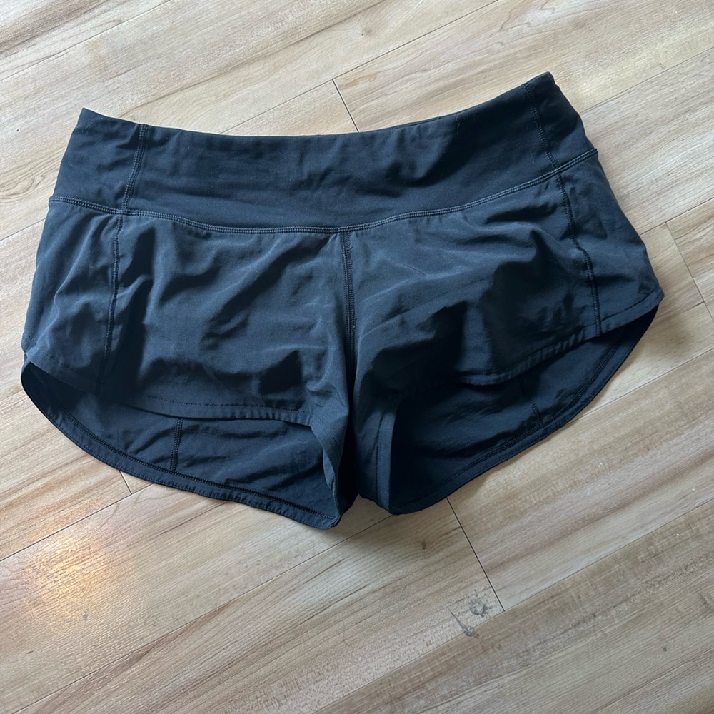 lululemon size 6 black shorts
